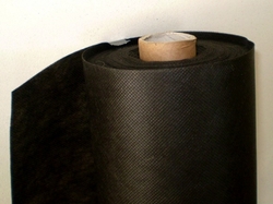 Netkaná textilia, čierná 50g/m2, š. 160cm 