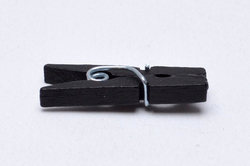 Kolíček černý 25mm